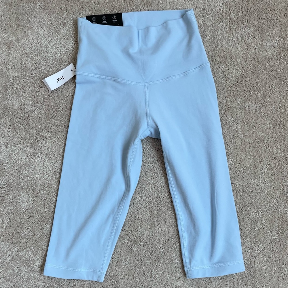 Tna BUTTER High-Rise Workout Leggings: Atmosphere knee style. New with tags